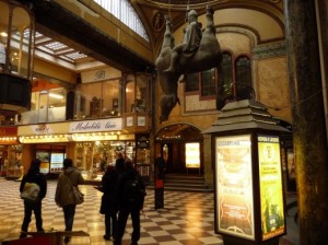 prag_lucerna_vaclav_david-cerny