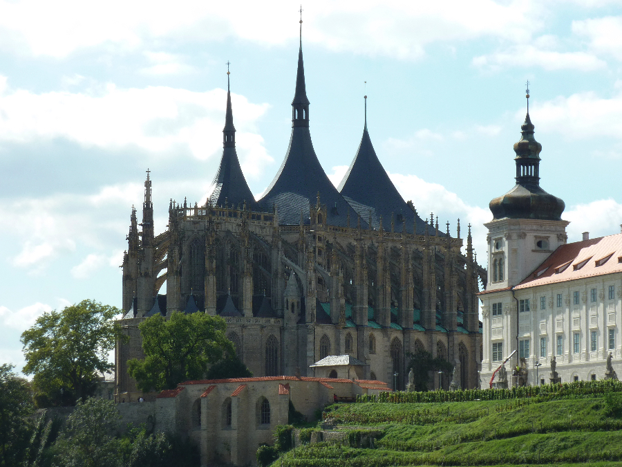 Kutna Hora og knoglekapel tur fra Prag. Her St.Barbara kirke