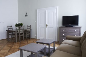 Husova 12 stue 2